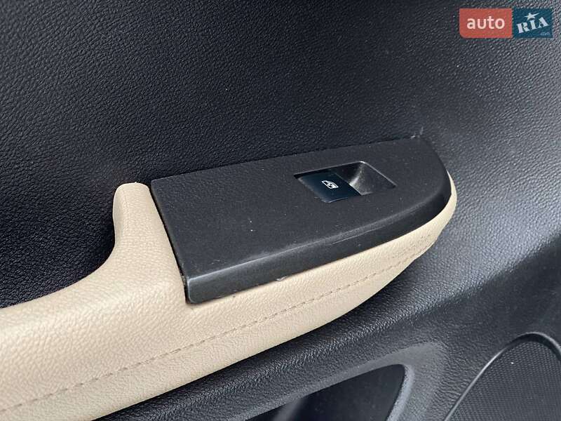 Хэтчбек Chevrolet Volt 2012 в Киеве фото 44 Хэтчбек Chevrolet Volt 2012 в Киеве