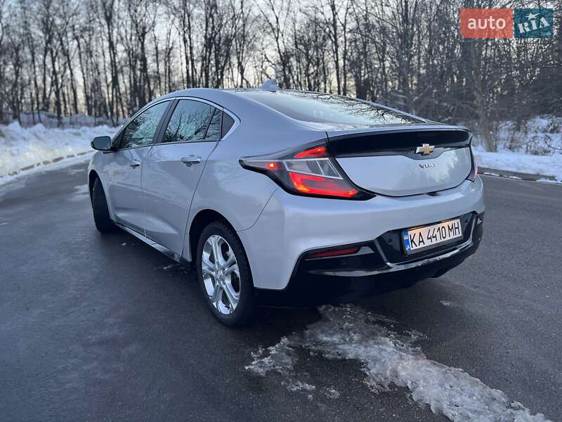 Хетчбек Chevrolet Volt 2016 в Києві