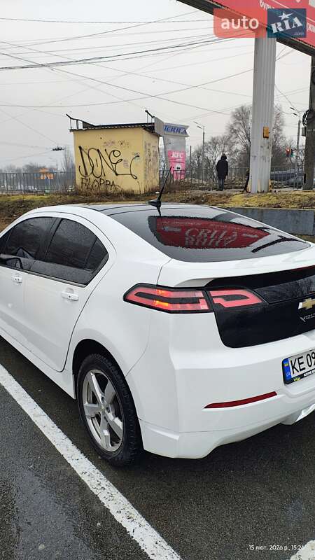 Хетчбек Chevrolet Volt 2011 в Дніпрі