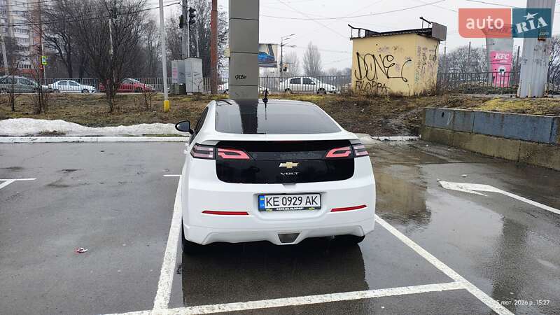 Хетчбек Chevrolet Volt 2011 в Дніпрі