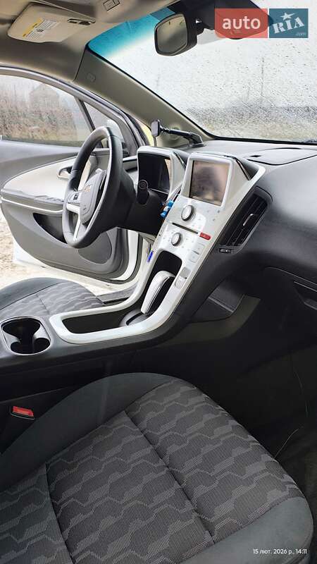 Хетчбек Chevrolet Volt 2011 в Дніпрі