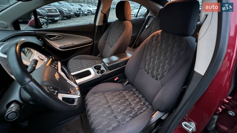 Хетчбек Chevrolet Volt 2012 в Києві