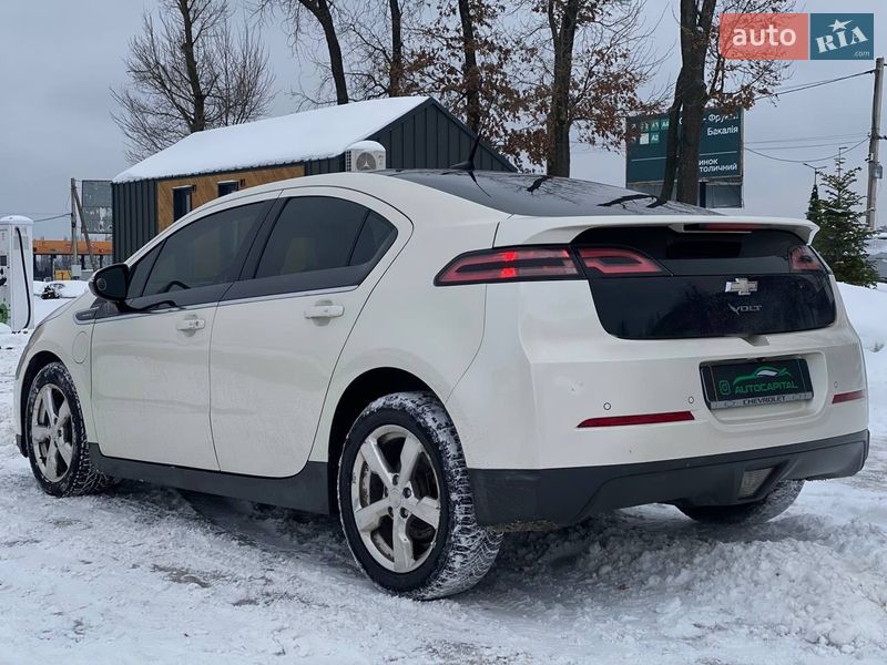 Хэтчбек Chevrolet Volt 2012 в Киеве