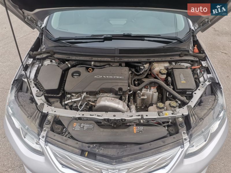 Хэтчбек Chevrolet Volt 2016 в Киеве
