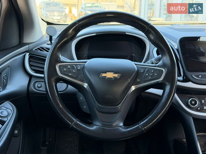 Хэтчбек Chevrolet Volt 2015 в Киеве
