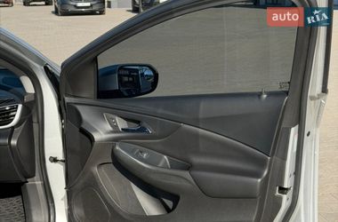Хэтчбек Chevrolet Volt 2015 в Киеве