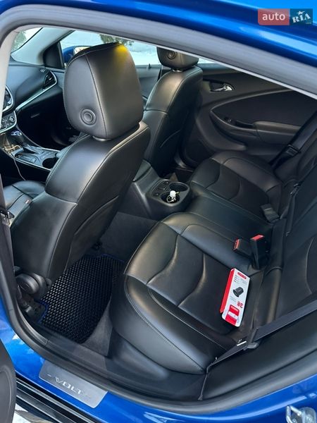 Хэтчбек Chevrolet Volt 2017 в Киеве
