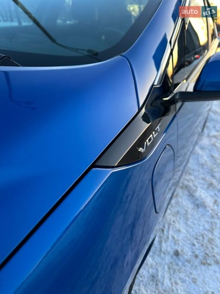 Хэтчбек Chevrolet Volt 2017 в Киеве