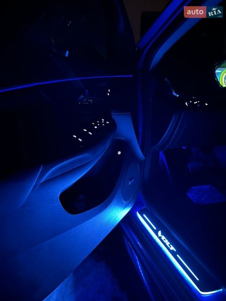 Хэтчбек Chevrolet Volt 2017 в Киеве