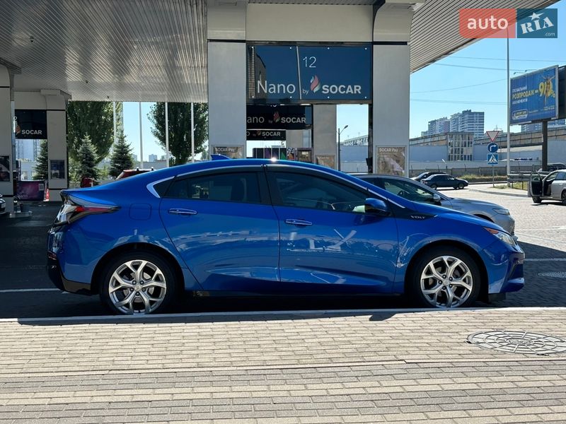 Хэтчбек Chevrolet Volt 2017 в Киеве