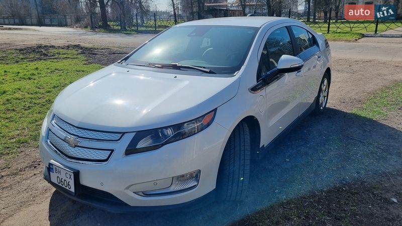 Хэтчбек Chevrolet Volt 2015 в Одессе