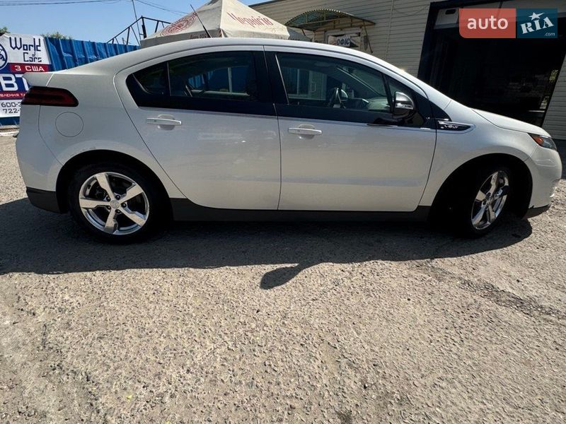 Хэтчбек Chevrolet Volt 2013 в Никополе