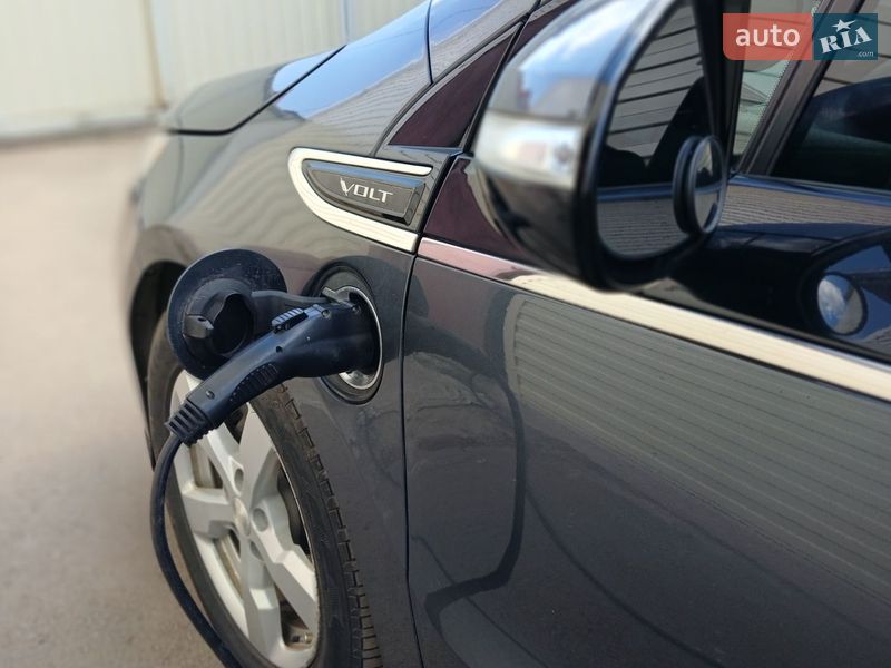 Хэтчбек Chevrolet Volt 2012 в Житомире