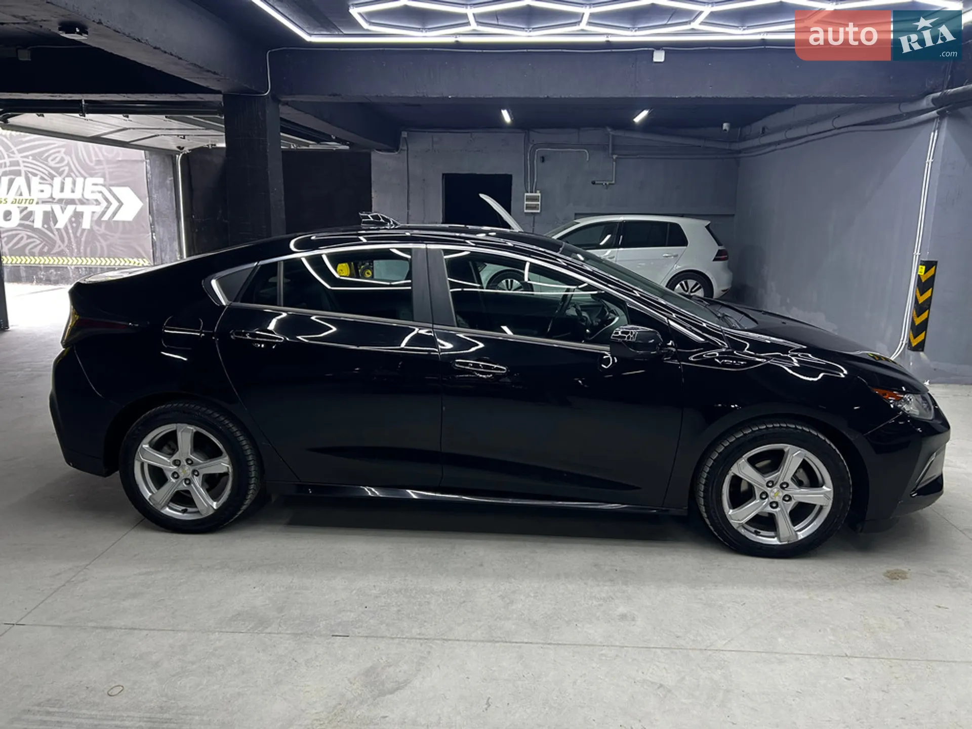 2017 Chevrolet Volt - мініатюра 10