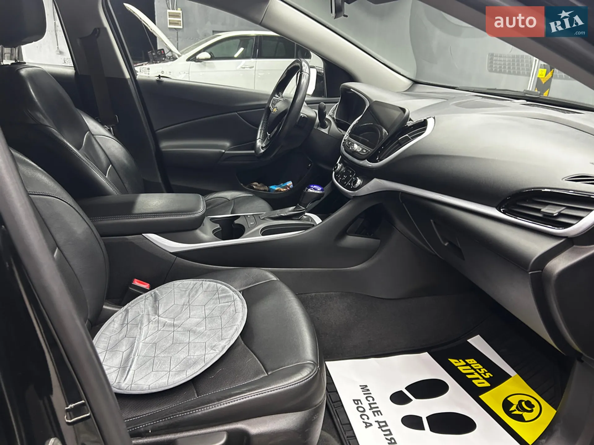 2017 Chevrolet Volt - мініатюра 18