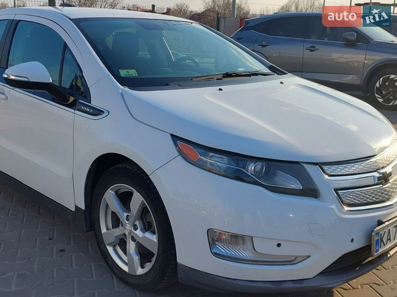 Хетчбек Chevrolet Volt 2015 в Києві