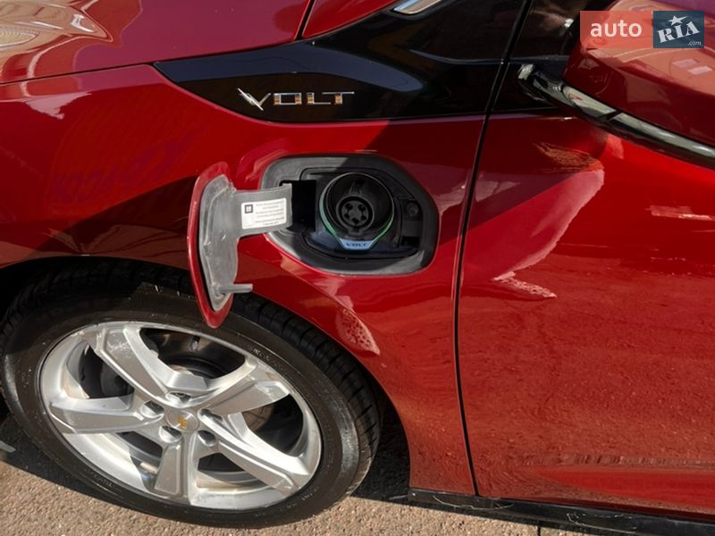 Хетчбек Chevrolet Volt 2015 в Черкасах