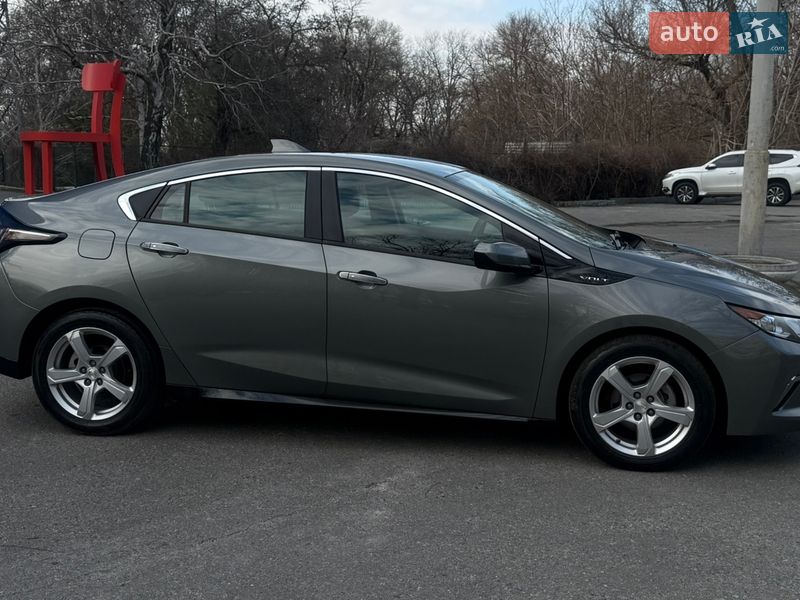 Хэтчбек Chevrolet Volt 2016 в Днепре