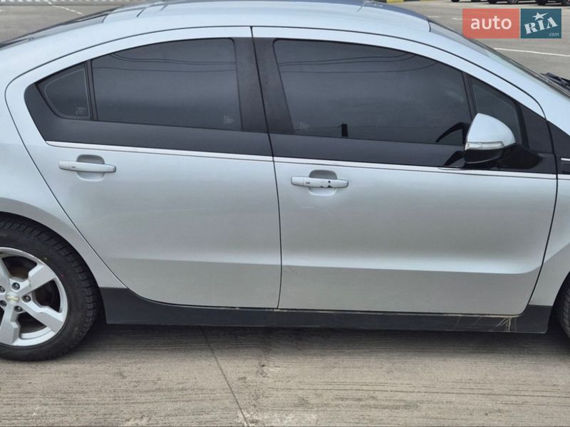 Хэтчбек Chevrolet Volt 2014 в Мурованых Куриловцах