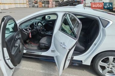 Хэтчбек Chevrolet Volt 2017 в Днепре