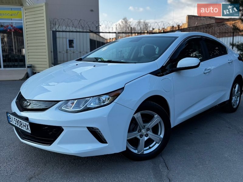 Хэтчбек Chevrolet Volt 2017 в Полтаве