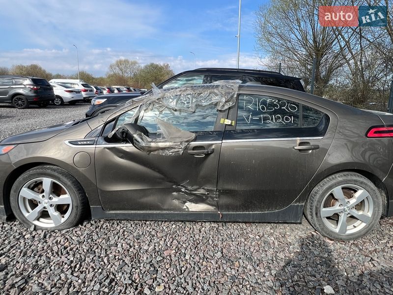Хетчбек Chevrolet Volt 2015 в Львові
