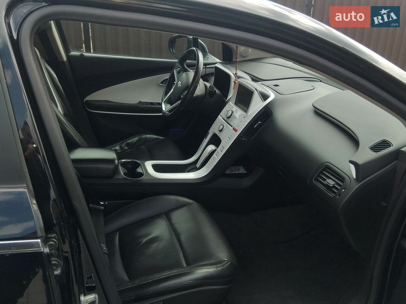 Хэтчбек Chevrolet Volt 2012 в Львове