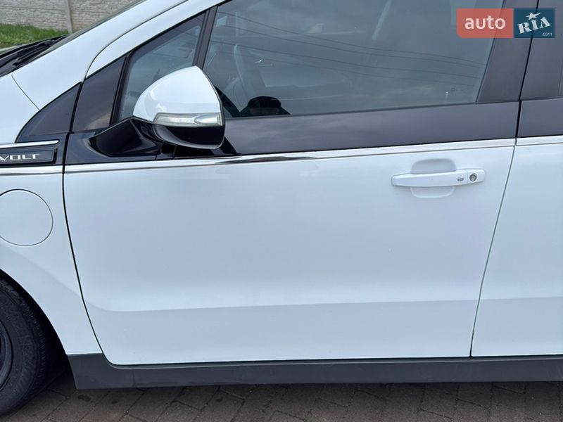 Хетчбек Chevrolet Volt 2013 в Харкові фото 10 Хетчбек Chevrolet Volt 2013 в Харкові