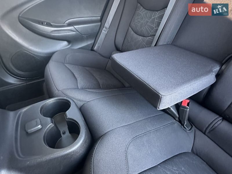 Хэтчбек Chevrolet Volt 2018 в Белогородке