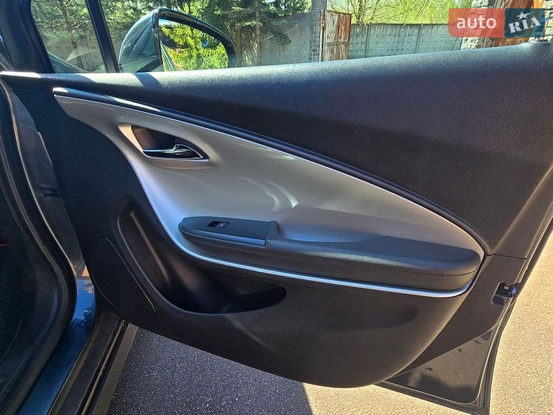 Хэтчбек Chevrolet Volt 2012 в Трускавце