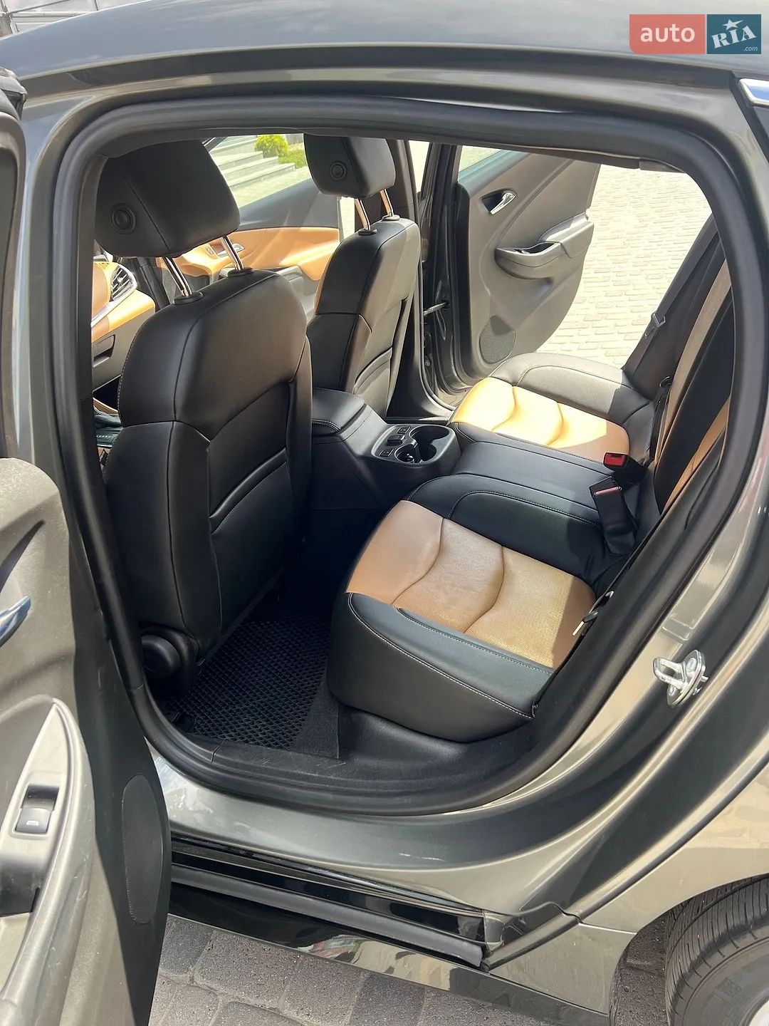 2016 Chevrolet Volt - мініатюра 11