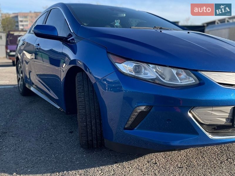 Хэтчбек Chevrolet Volt 2016 в Запорожье