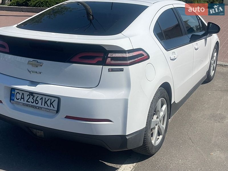 Хэтчбек Chevrolet Volt 2015 в Черкассах