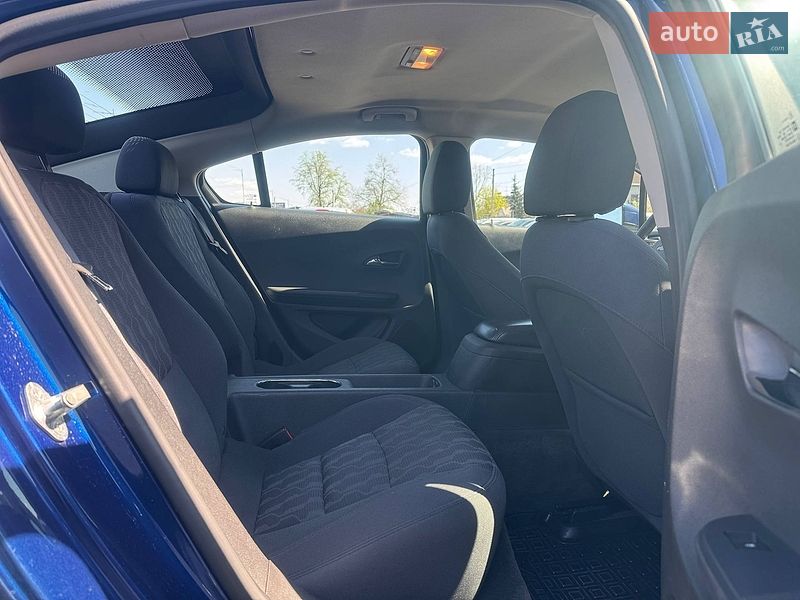 Хэтчбек Chevrolet Volt 2012 в Киеве