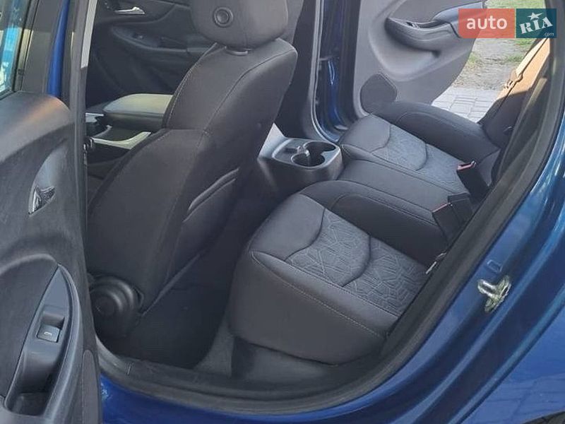 Хэтчбек Chevrolet Volt 2018 в Одессе