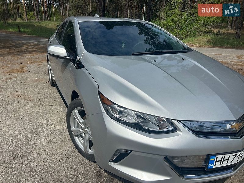 Хэтчбек Chevrolet Volt 2018 в Киеве