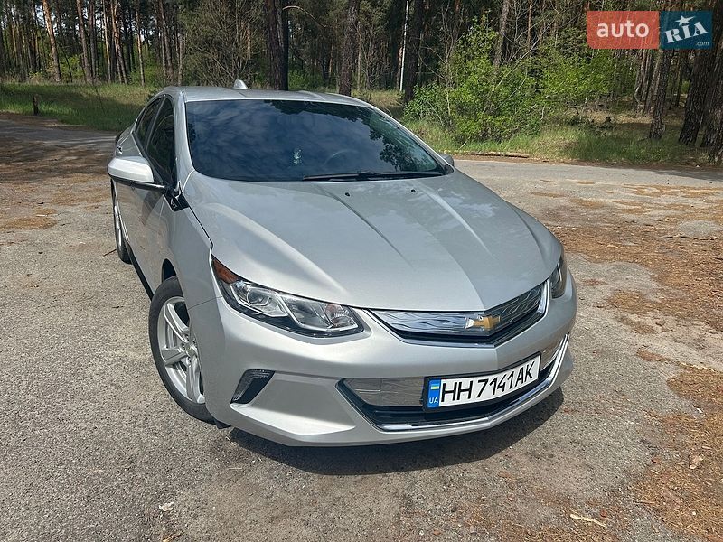 Хэтчбек Chevrolet Volt 2018 в Киеве
