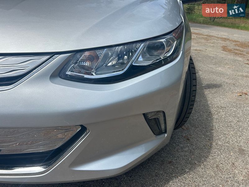 Хэтчбек Chevrolet Volt 2018 в Киеве