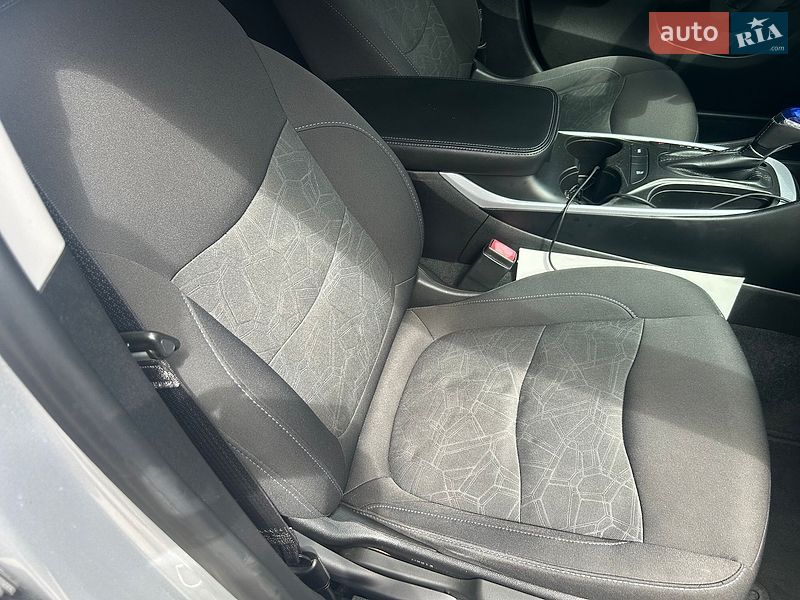 Хэтчбек Chevrolet Volt 2018 в Киеве