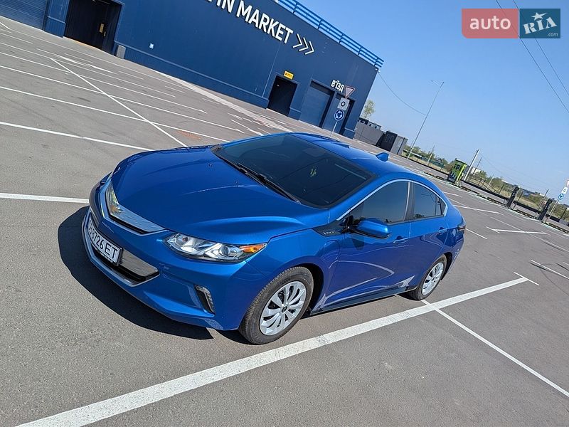 Хэтчбек Chevrolet Volt 2016 в Чернигове