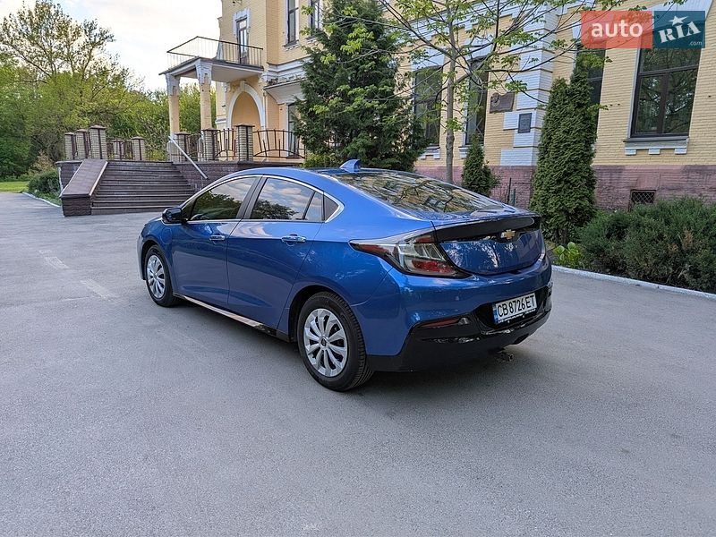 Хэтчбек Chevrolet Volt 2016 в Чернигове