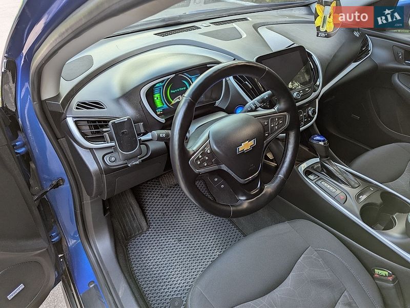 Хэтчбек Chevrolet Volt 2016 в Чернигове