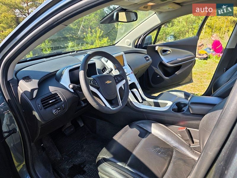 Хэтчбек Chevrolet Volt 2013 в Киеве