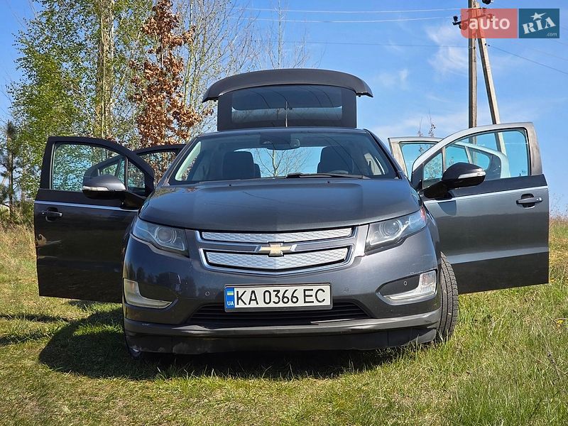 Хэтчбек Chevrolet Volt 2013 в Киеве