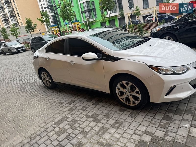 Хэтчбек Chevrolet Volt 2018 в Черкассах