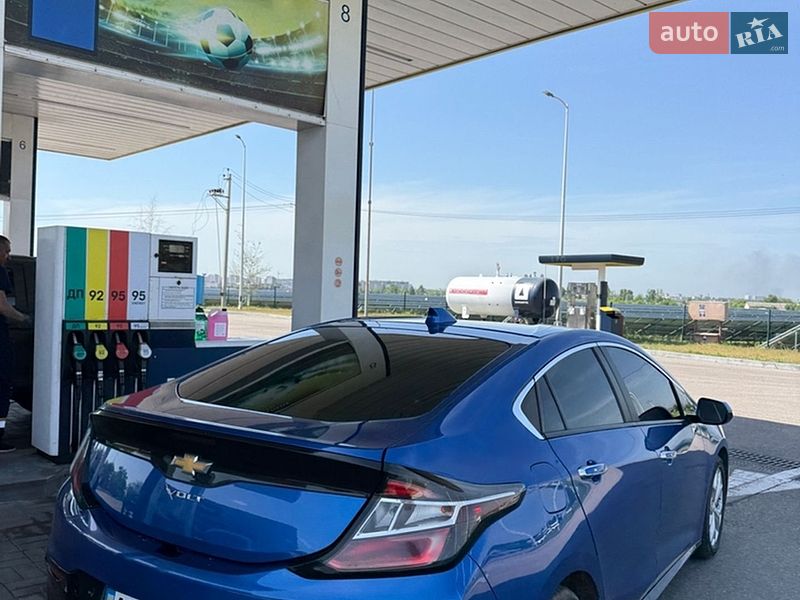 Хетчбек Chevrolet Volt 2016 в Дніпрі