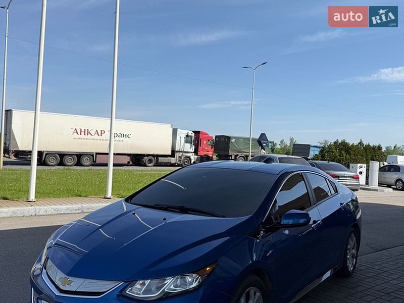 Хетчбек Chevrolet Volt 2016 в Дніпрі