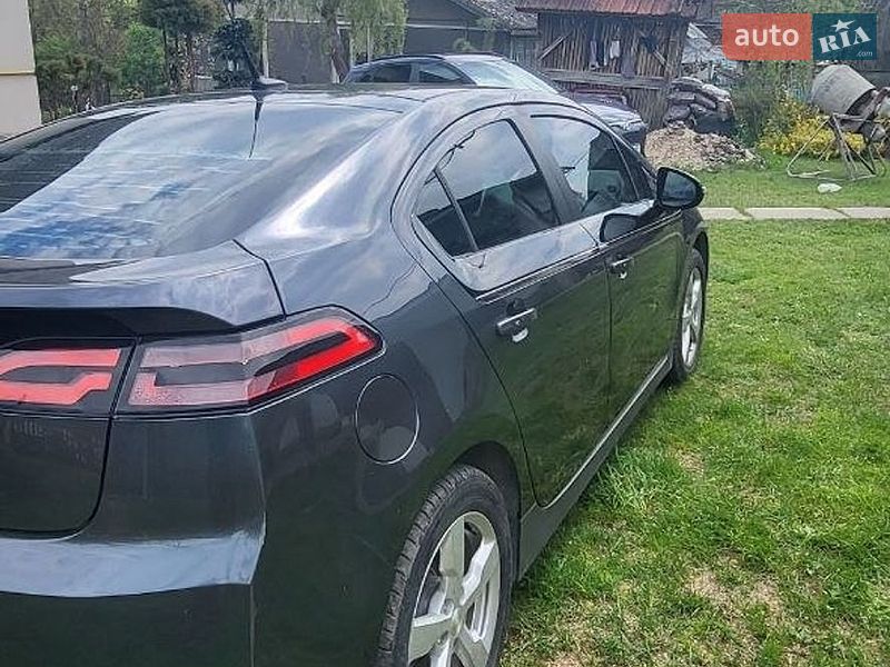 Хэтчбек Chevrolet Volt 2012 в Монастыриске