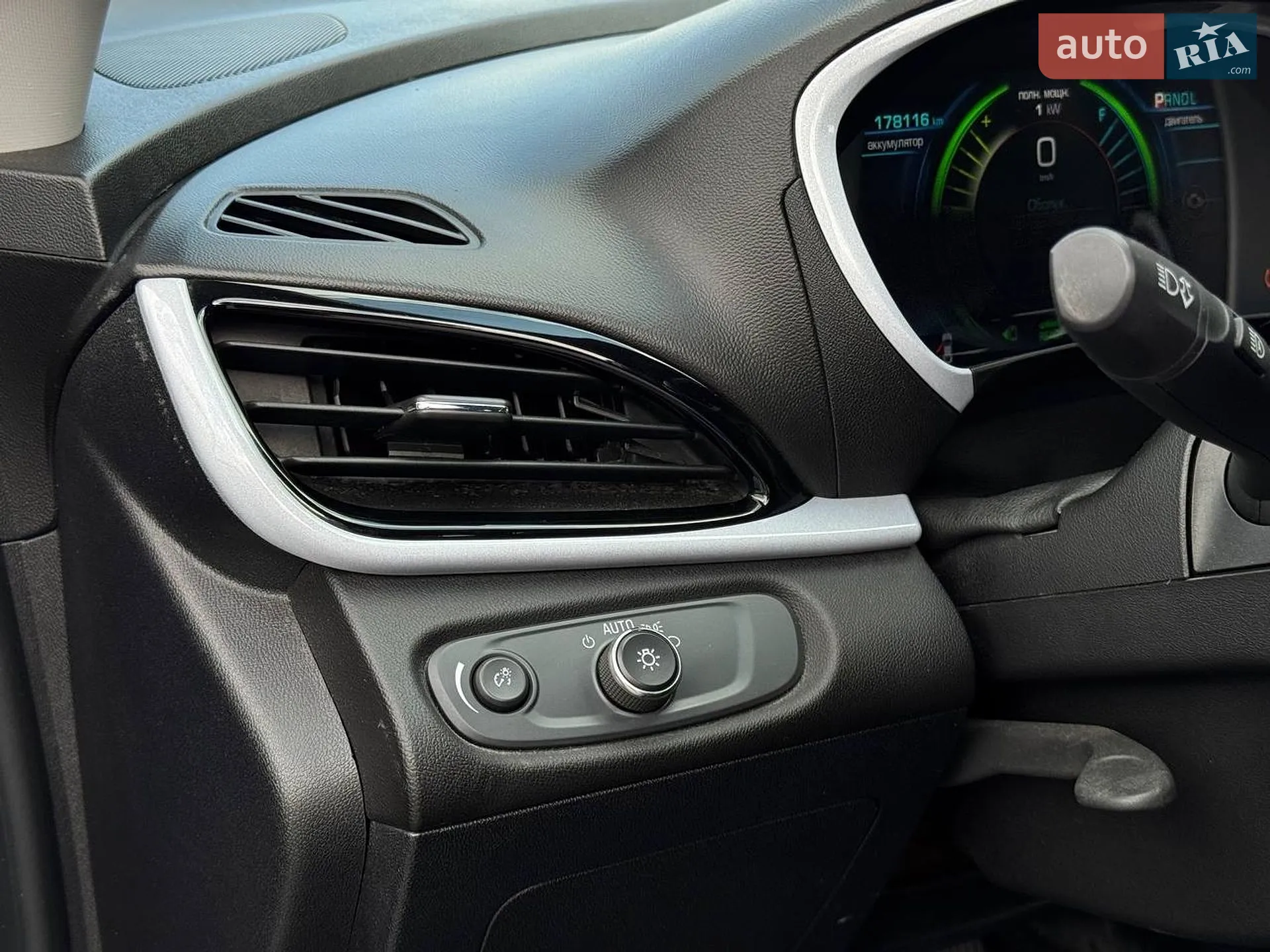 2017 Chevrolet Volt - мініатюра 36