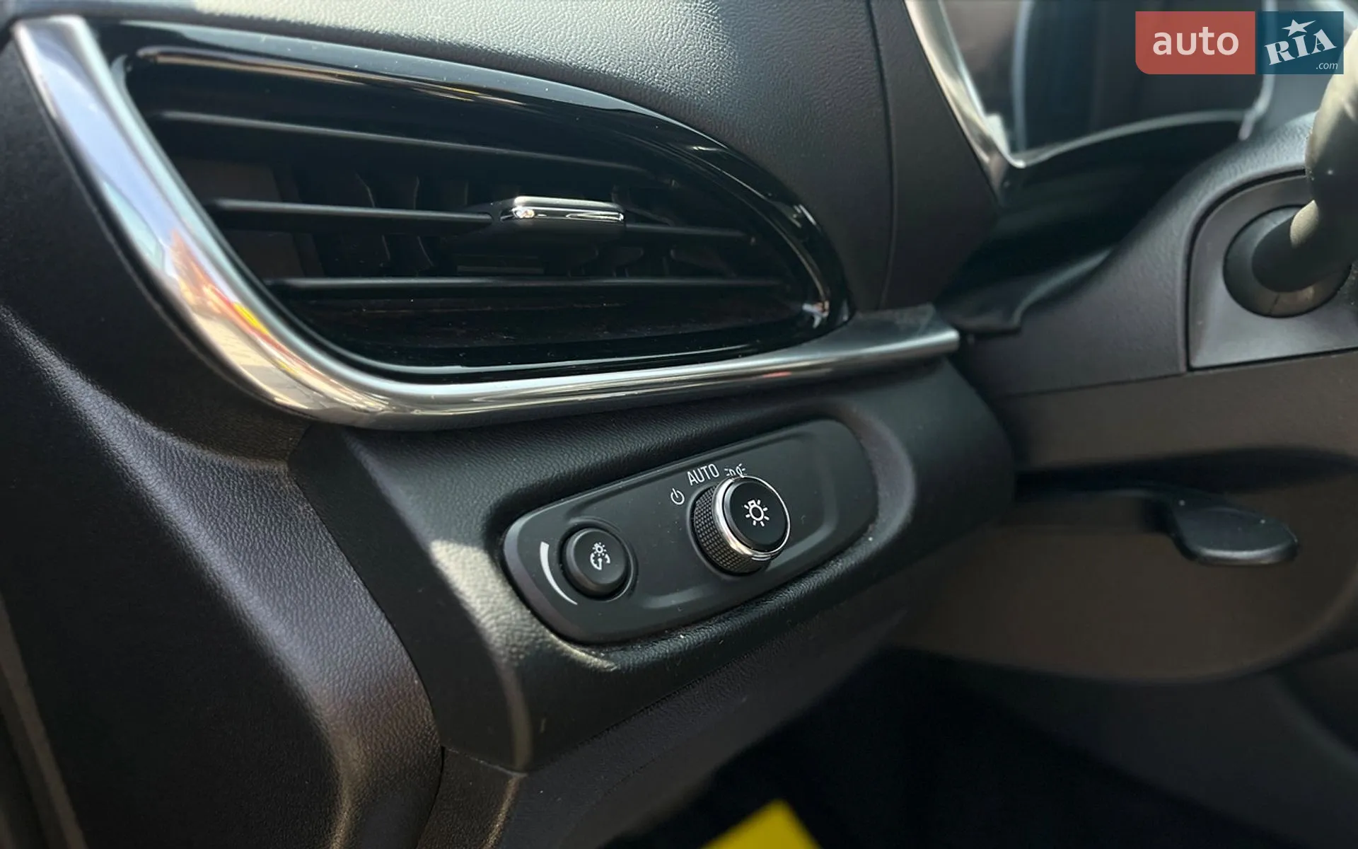 2016 Chevrolet Volt - мініатюра 11
